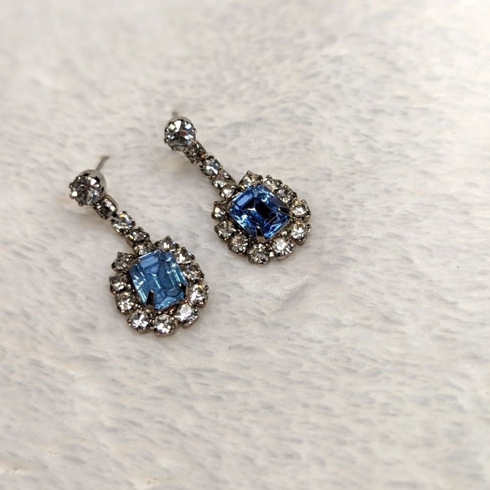 Vintage 80's Blue and Clear Rhinestone Pierced Earrings - Picture 5 of 9